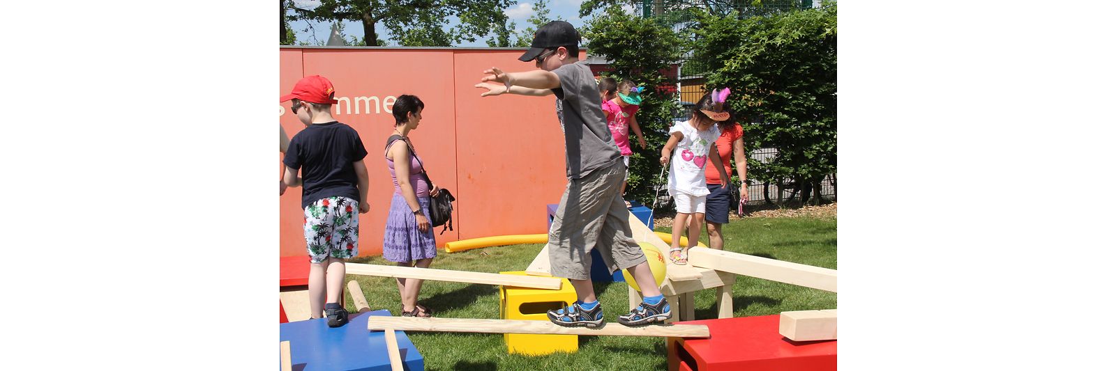 Kinder spielen auf einer Veranstaltung des Bündnis für Familie in Rietberg